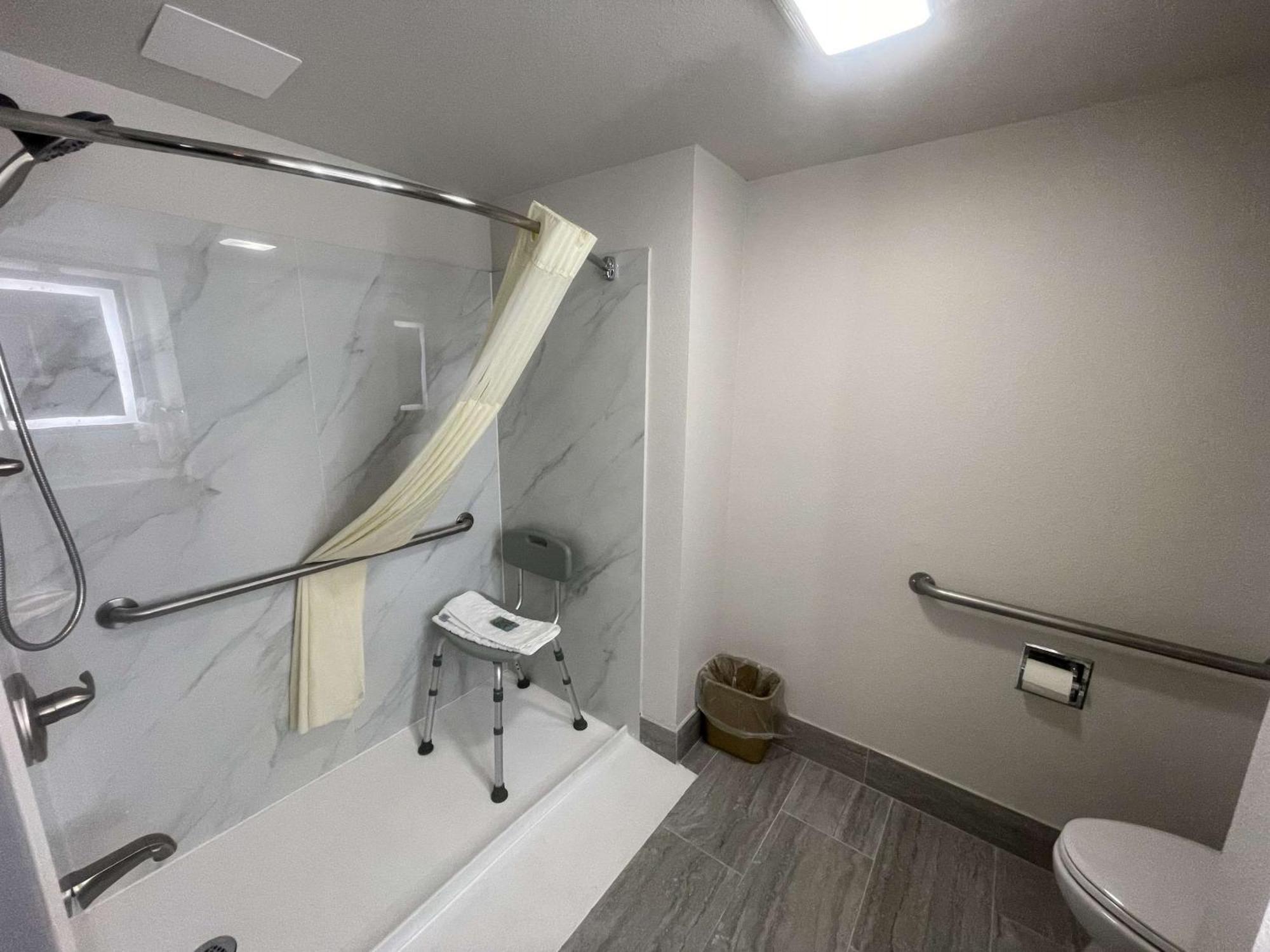 Hotel Western Westgate 3*